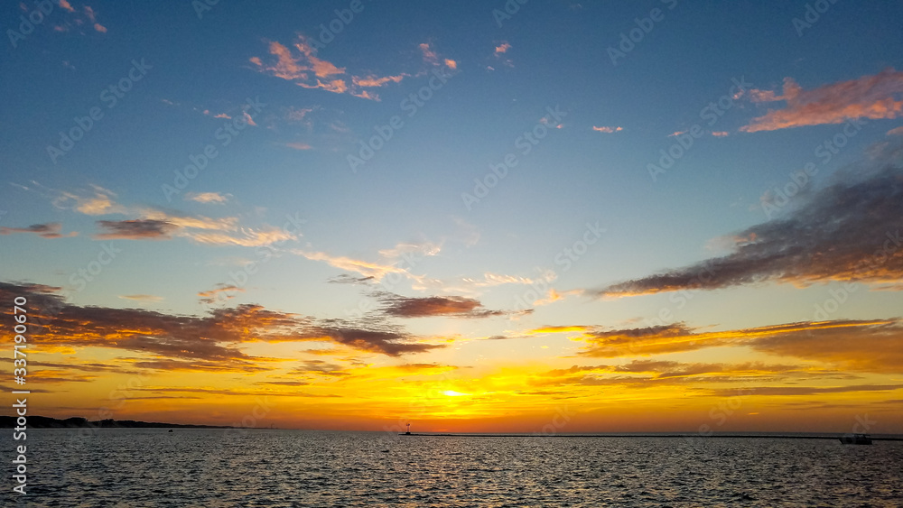 Obraz premium Sunset over Lake Michigan