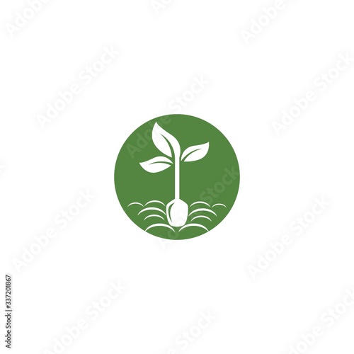 Green garden green leaf ecology logo © devankastudio