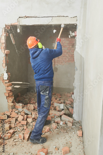 Fotografie demolition work and rearrangement