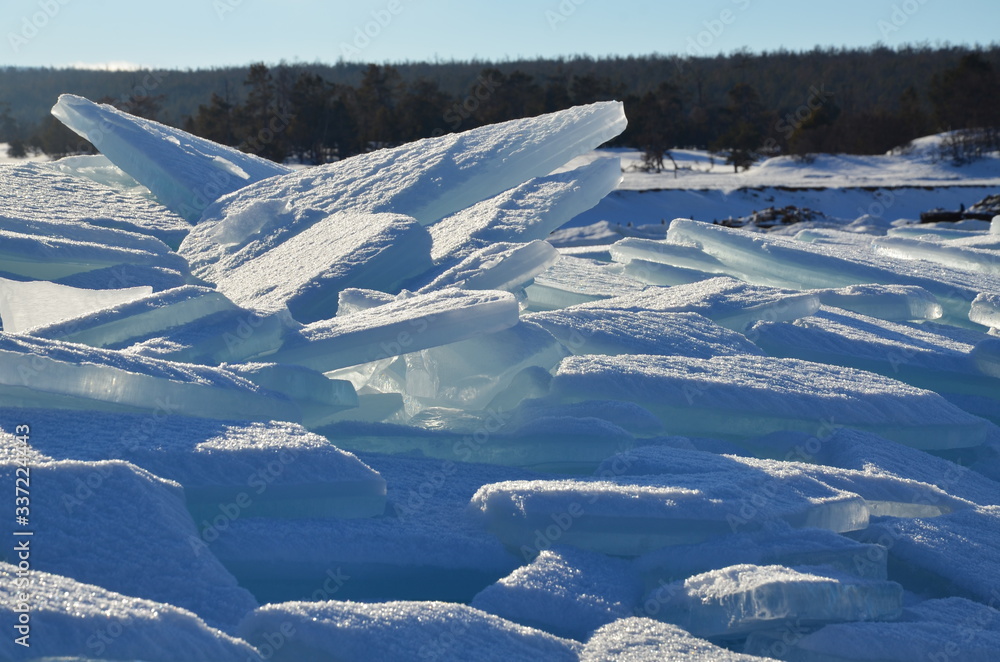 Obraz premium Natural landscape of frozen Lake Baikal ,Siberia, Russia in winter