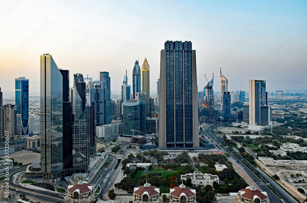 高層ビルから眺めるドバイ市街、アラブ首長国連邦