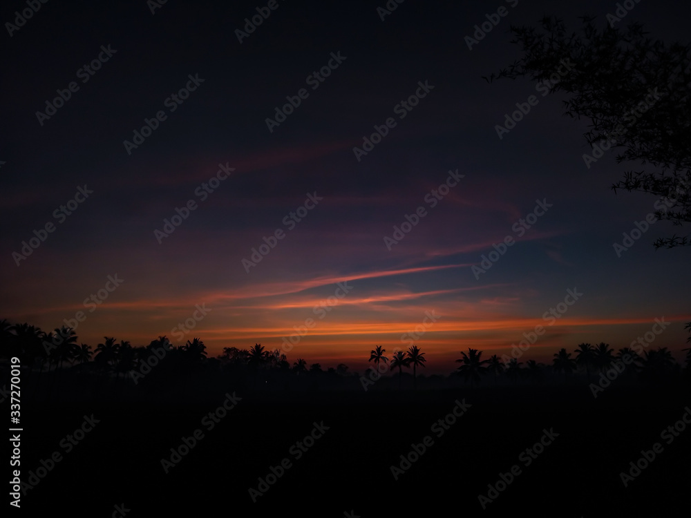 Fototapeta premium sunset in the city