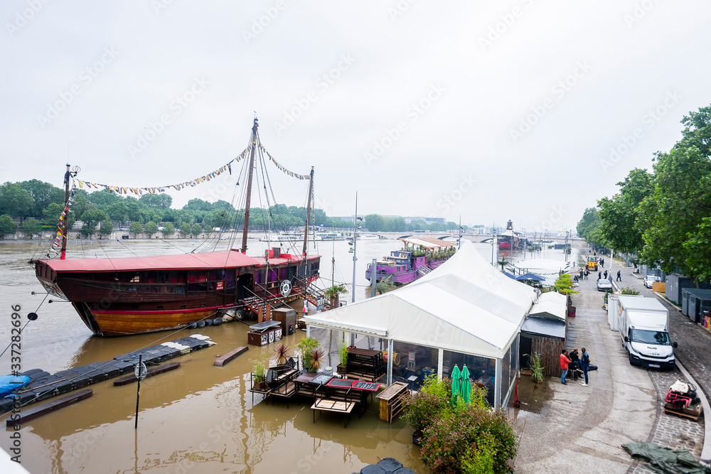Fototapeta premium Innondation de la Seine