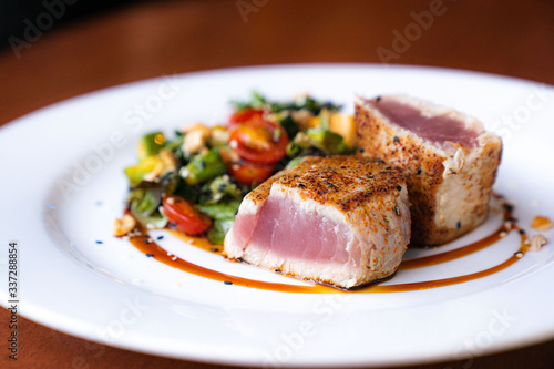 Obraz na płótnie seared tuna