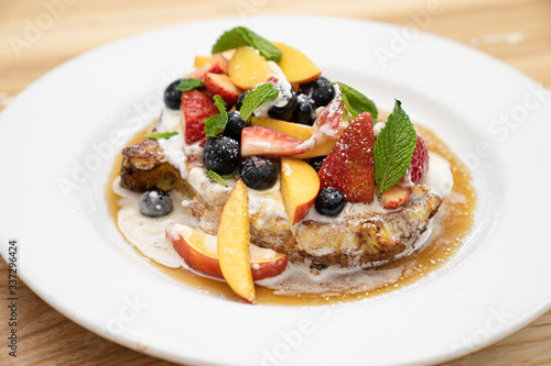 french toast breakfast peaches