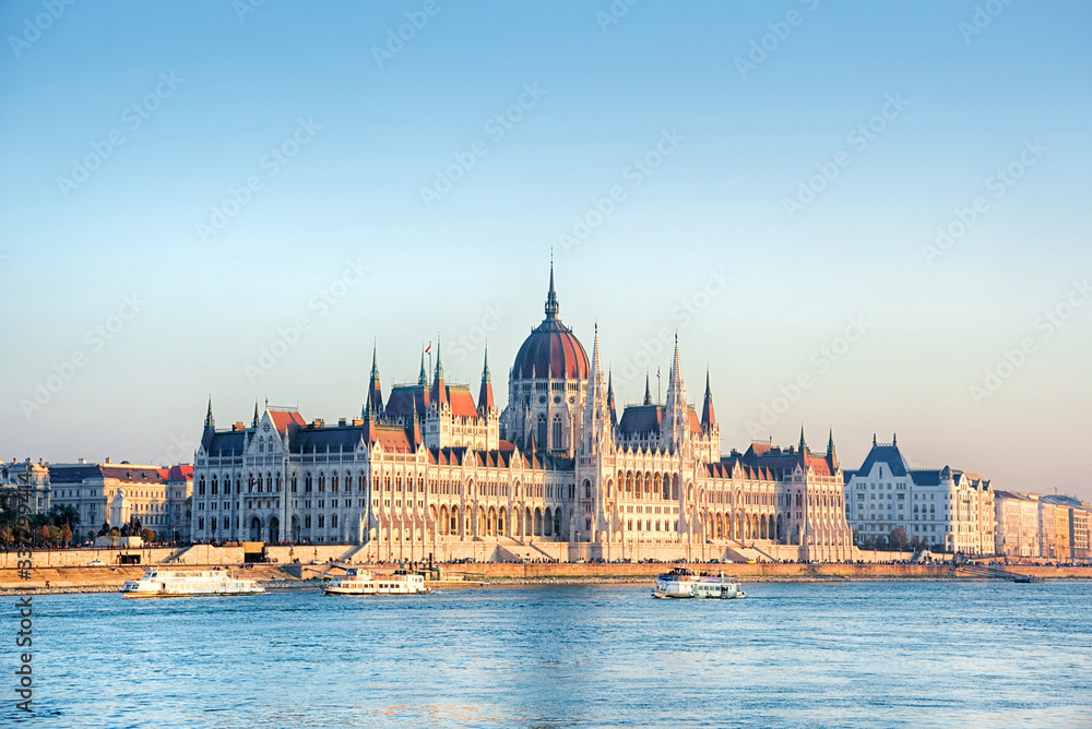 Naklejka premium Hungarian Parliament in Budapest