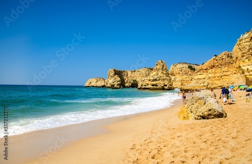 Praia da marinha. Algarve, Portugal © Mikalai