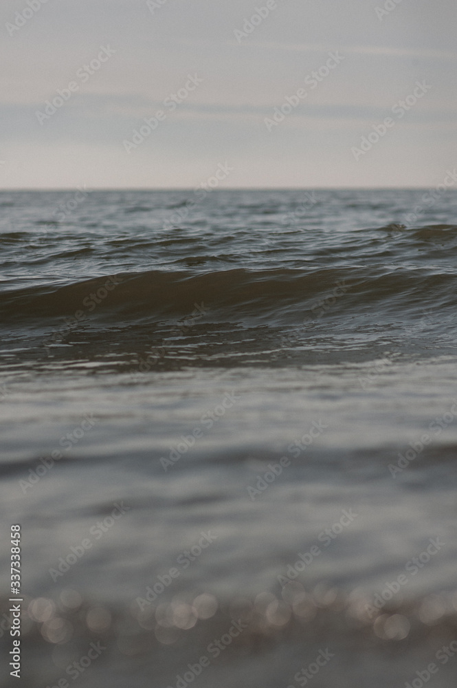 Waves Waves