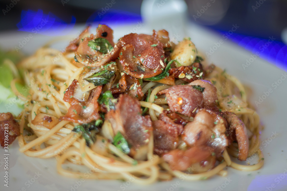 Spaghetti with Basil and Bacon, Delicious Easy Homemade Food Spaghetti with Basil and Bacon, Delicious Easy Homemade Food