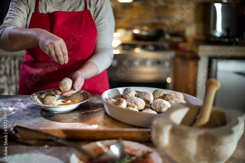 Preparazione supplì, casalinga, pizzeria