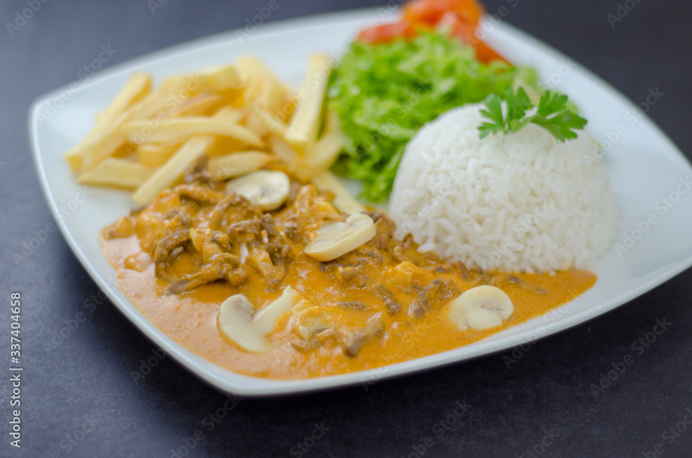 chicken stroganoff