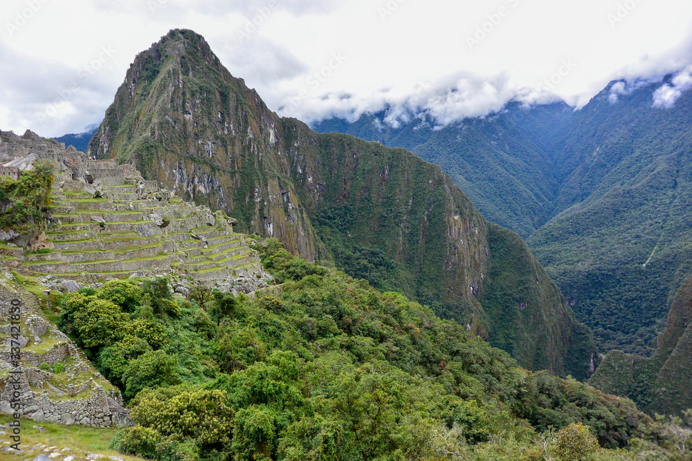Naklejka premium Inca trail, mountains