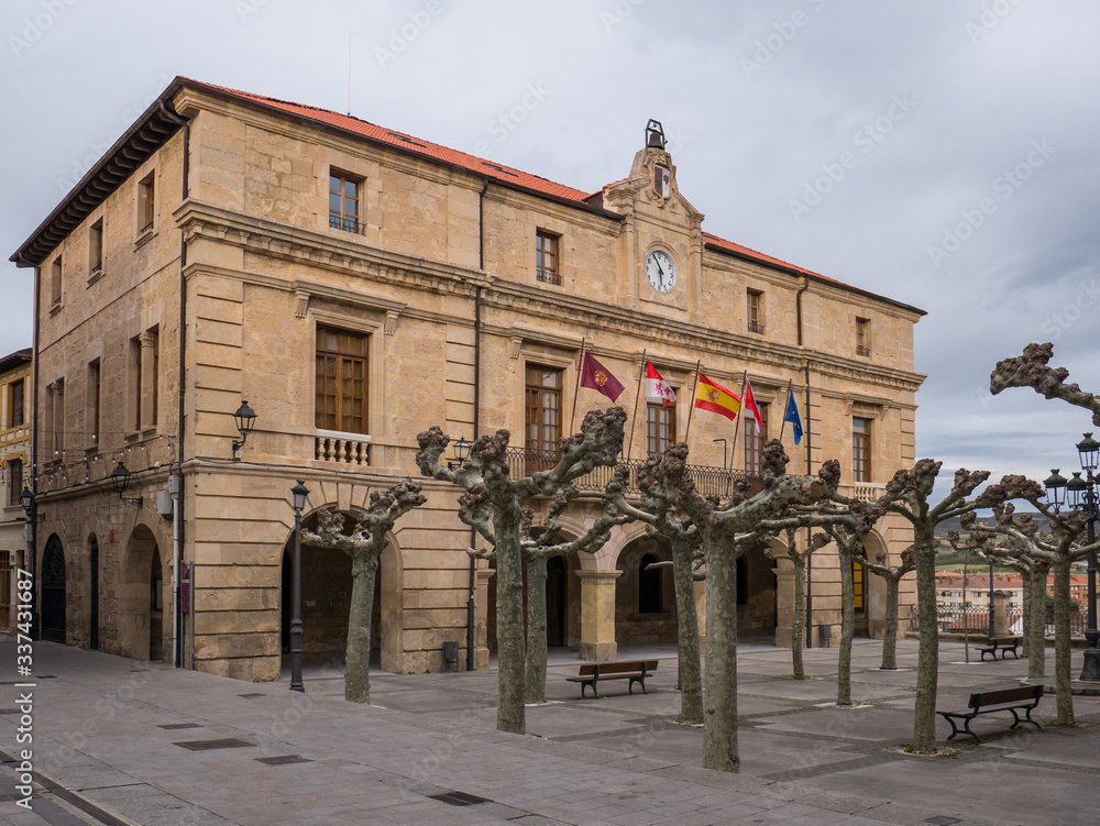 Town hall (