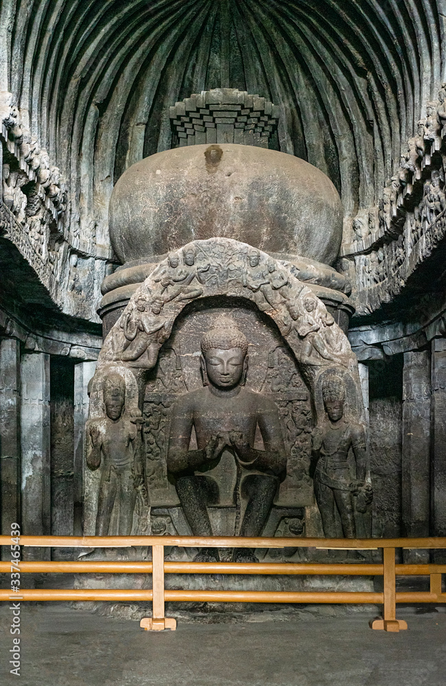 Cave 2: Buddha in Teaching Pose. Ajanta Caves, Aurangabad, Maharashtra,  India Stock Photo - Alamy
