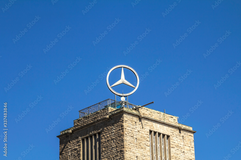 Mercedes-Stern Images – Browse 13 Stock Photos, Vectors, and Video