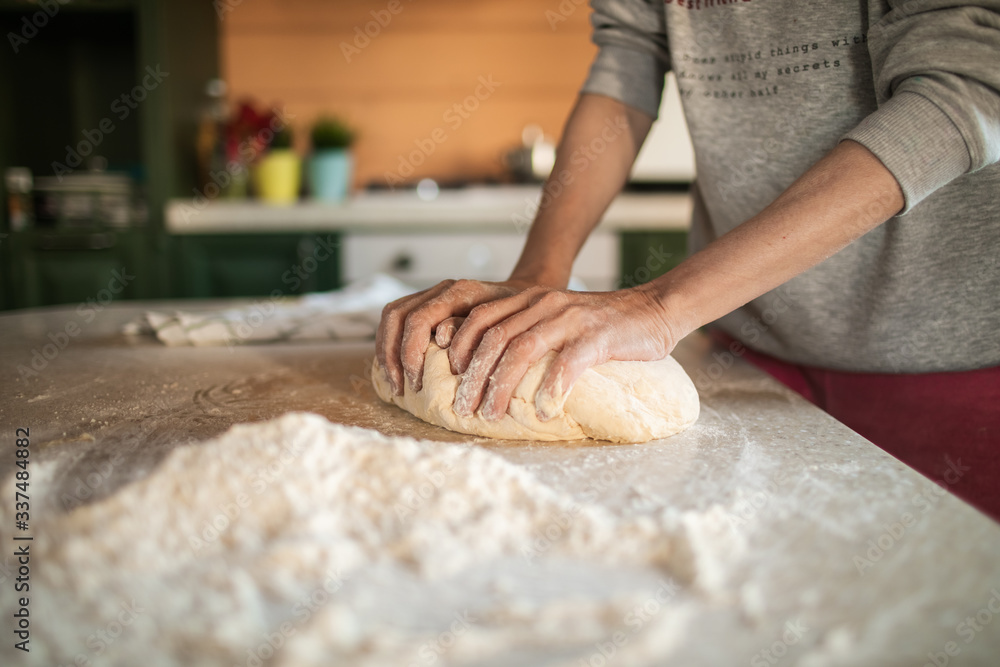 Εκτύπωση καμβά woman hands kneading dough