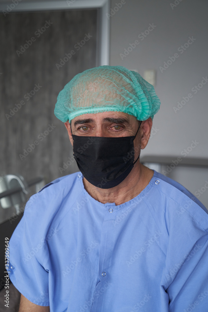 Coronavirus covid 19 infected patient in hospital bed quarantine Coronavirus covid 19 infected patient in hospital bed quarantine