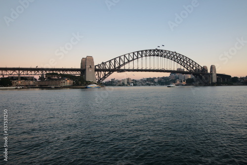 Early Morning Harbour Brdge © Max