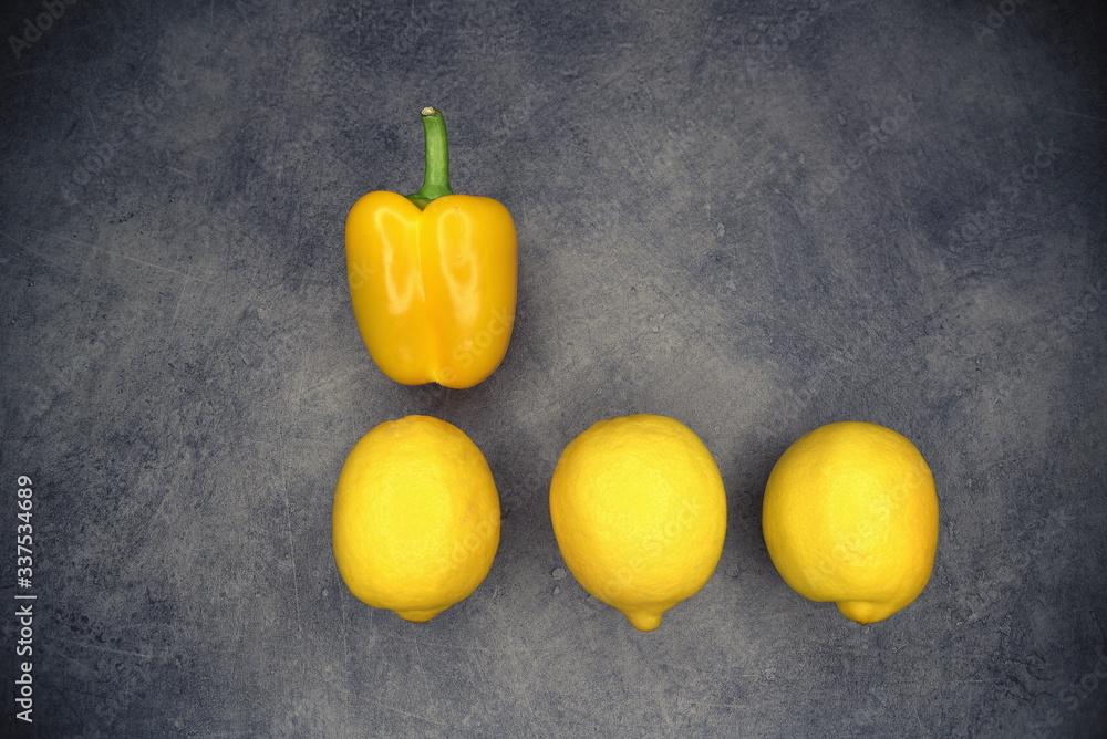 Gesunde Vitamine in Gelb: Zitrone und Paprika Gesunde Vitamine in Gelb: Zitrone und Paprika