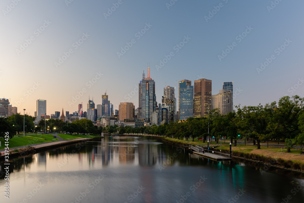 Yarra River and Melbourne skyline at night