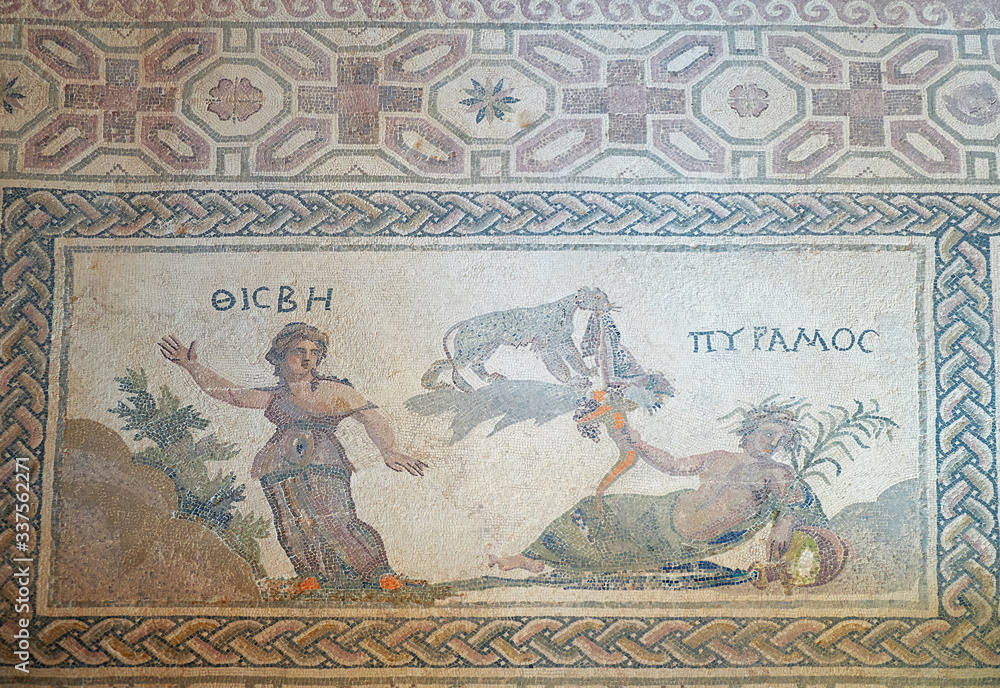 Obraz premium Pyramos and Thisbe mosaic floor in the villa of Dionysos. Paphos Archaeological Park. Cyprus