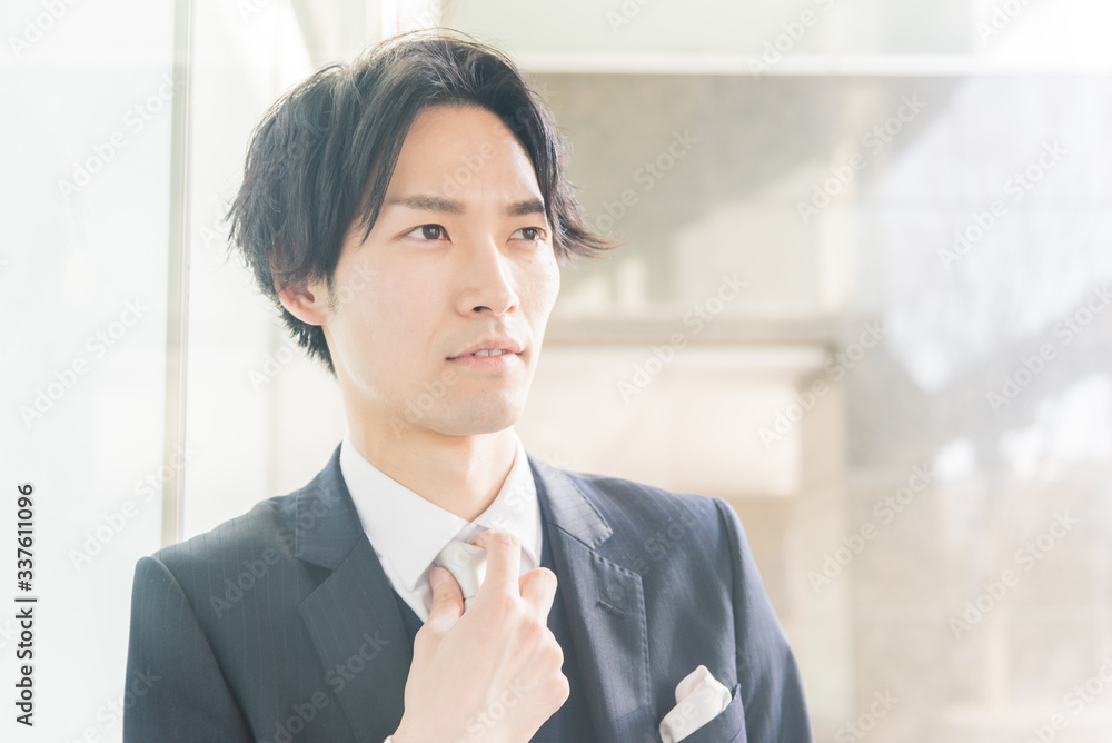 若い男性 ポートレート フォーマル 結婚式