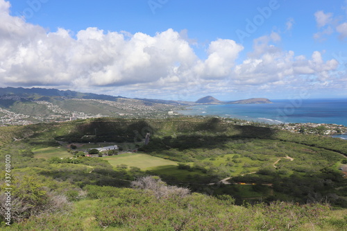 Honolulu Diamond head and Honolulu beach