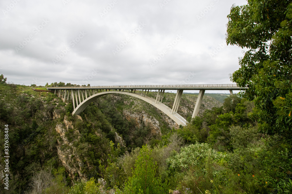 Paul Sauer Bridge im Tsitsikamma Nationalpark in Südafrika