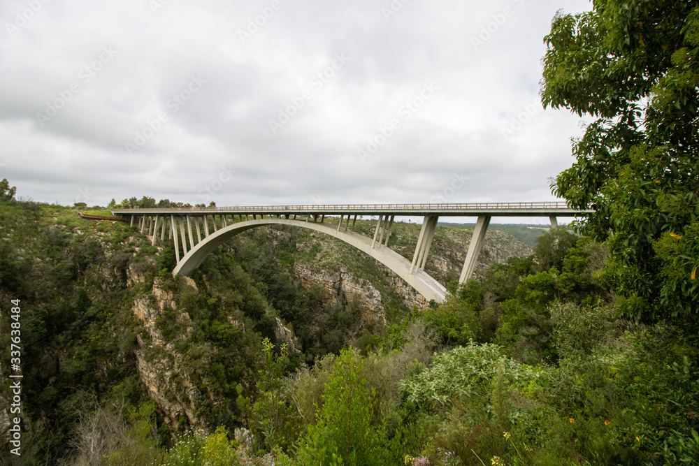 Paul Sauer Bridge im Tsitsikamma Nationalpark in Südafrika Paul Sauer Bridge im Tsitsikamma Nationalpark in Südafrika