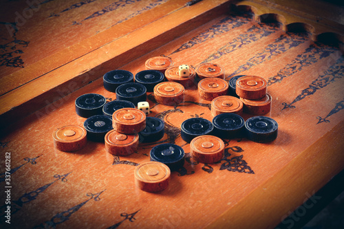 Carta da parati Old wooden backgammon board game