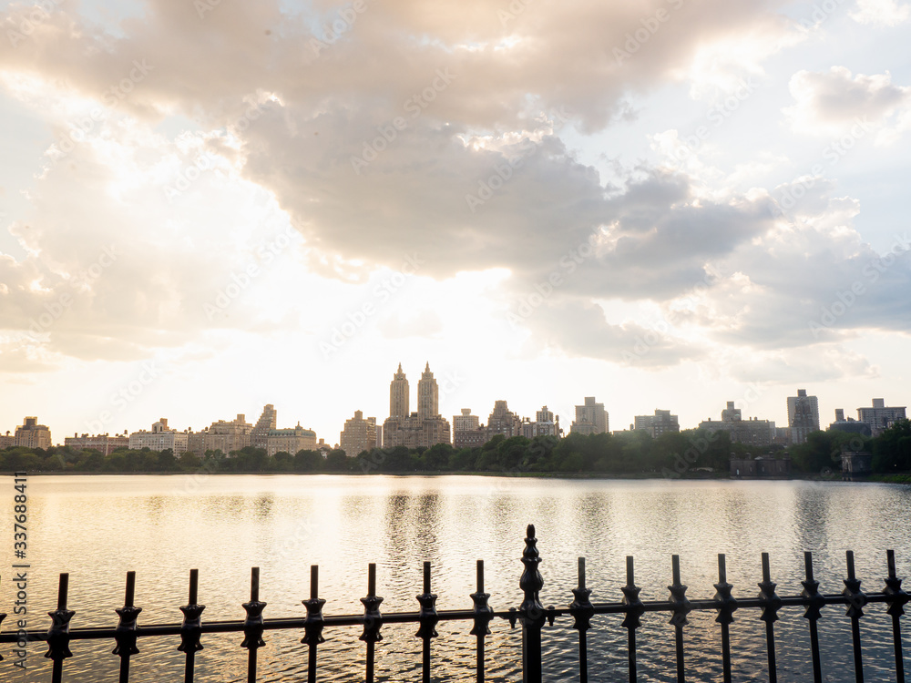 Naklejka premium Atardecer en Central Park