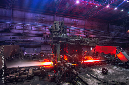 Workshop for rolling hot hoists through rolling mills. For receiving rolled steel and shipping finished products to the consumer at a metallurgical plant.