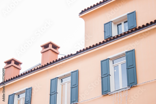classical and modern minimal architecture exterior walls, doors and windows old building, Background for real estate agents. © mertkantekin