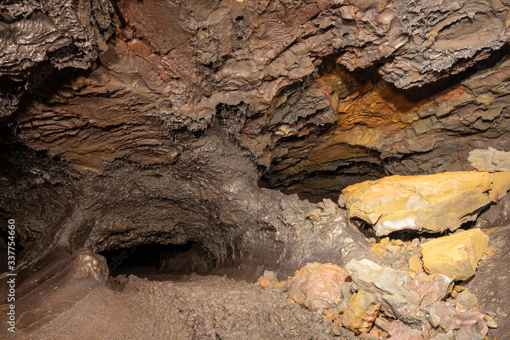 Obraz premium Inside a Volcano Lava Tube at Reunion Island