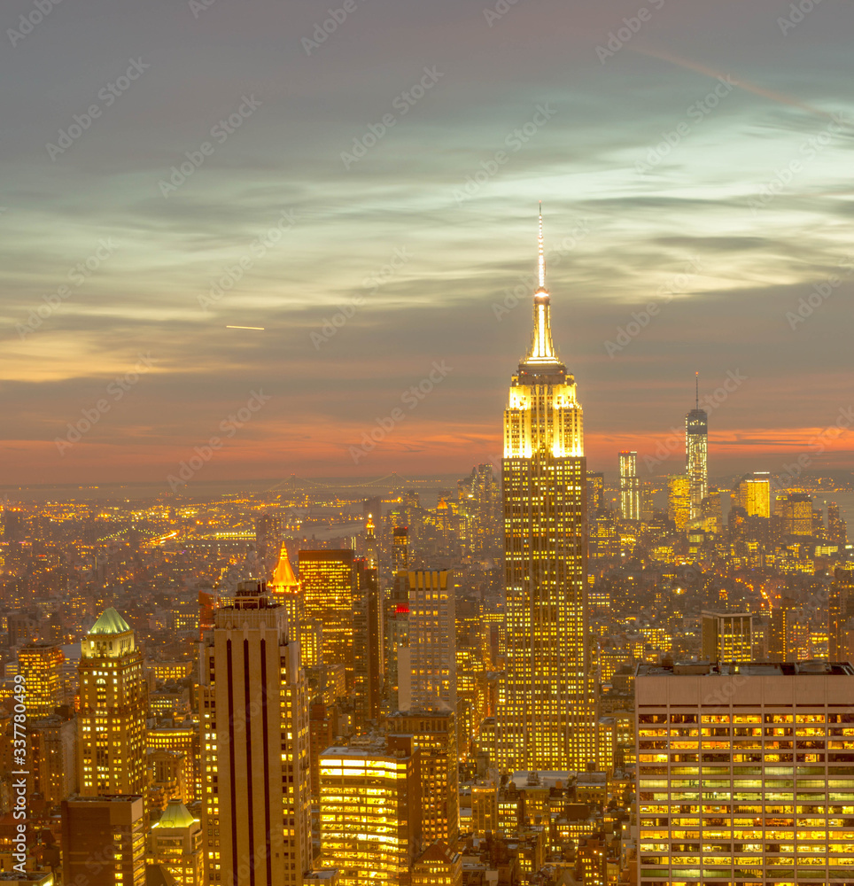Fototapeta premium View of New York Manhattan during sunset hours