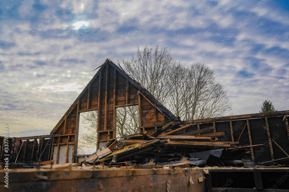 Fototapeta premium old abandoned house