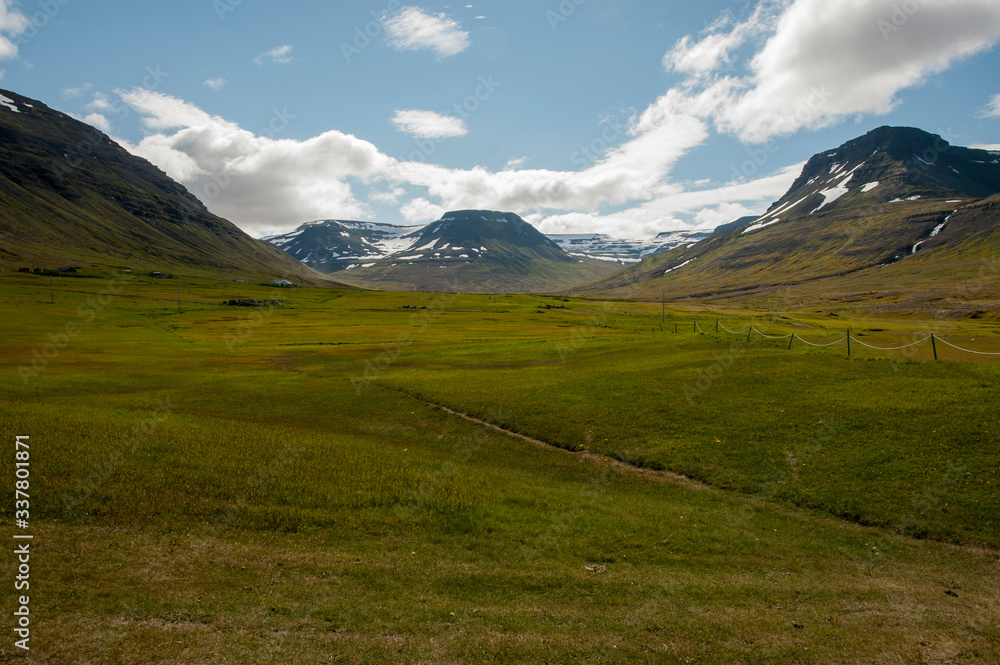 Fototapeta premium mountain landscape with blue sky