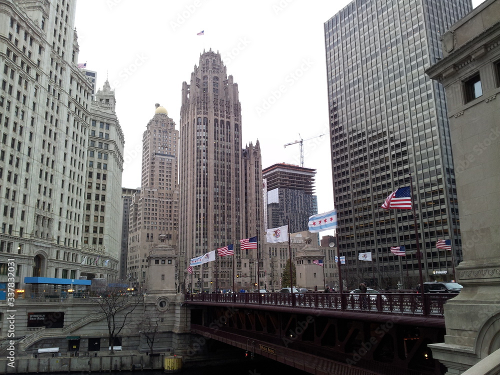 Naklejka premium Michigan Ave. Chicago DuSable Bridge