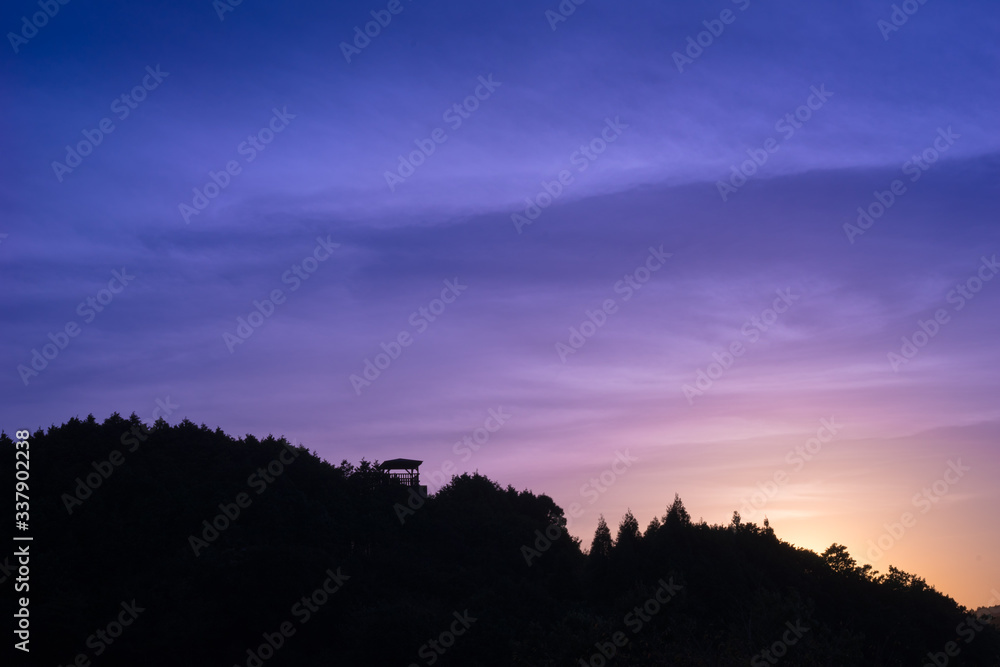 Obraz premium 夕焼けシルエットとグラデーション