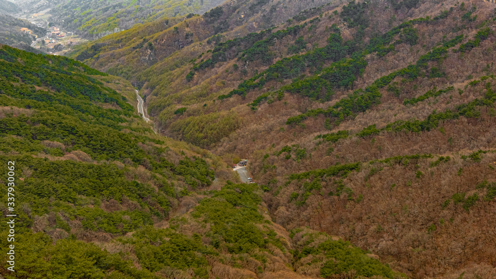 A gentle canyon