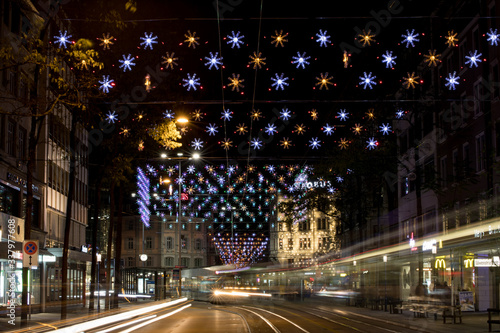 Löwenplatz Zürich Weihnachtsbeleuchtung
