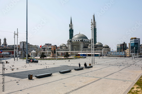 Canvas Print Turkish government announced a two-day curfew to prevent the spread of the epide