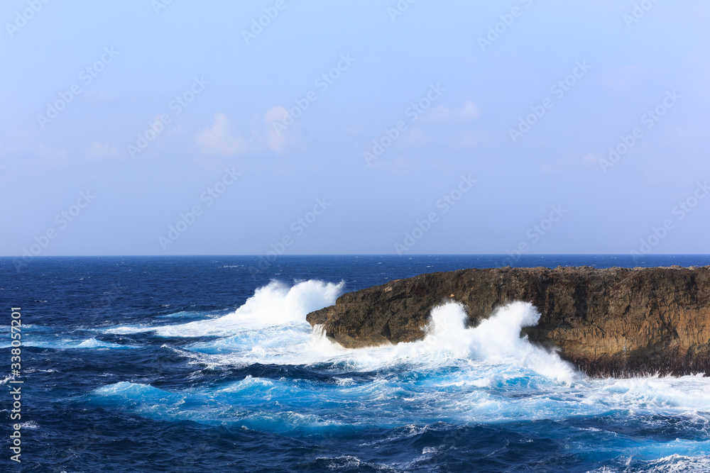 日本の最南端、沖縄県波照間島・最南端の地