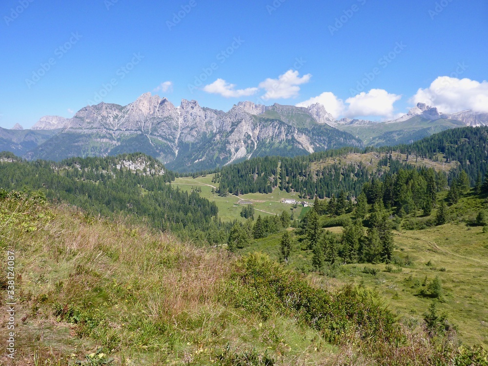 vista sulle dolomiti bellunesi dal Col dei Baldi, Monte Civetta, Alleghe, Belluno
