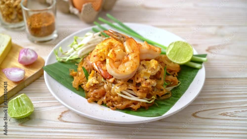 Pad Thai or stir-fried noodles with shrimps Pad Thai or stir-fried noodles with shrimps