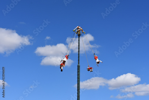 Voladores  photo