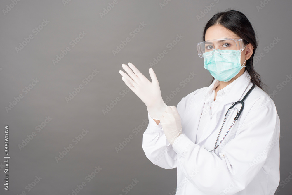 woman doctor is preparing to work with Coronavirus