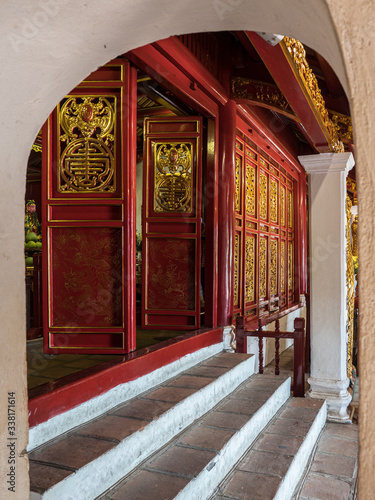 details of vietnan temples