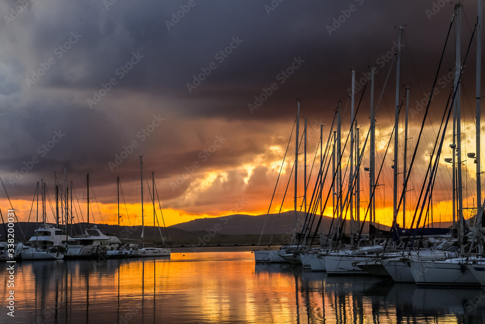 porto al tramonto 01 - il porto di Alghero in una bella luce adorata al tramonto