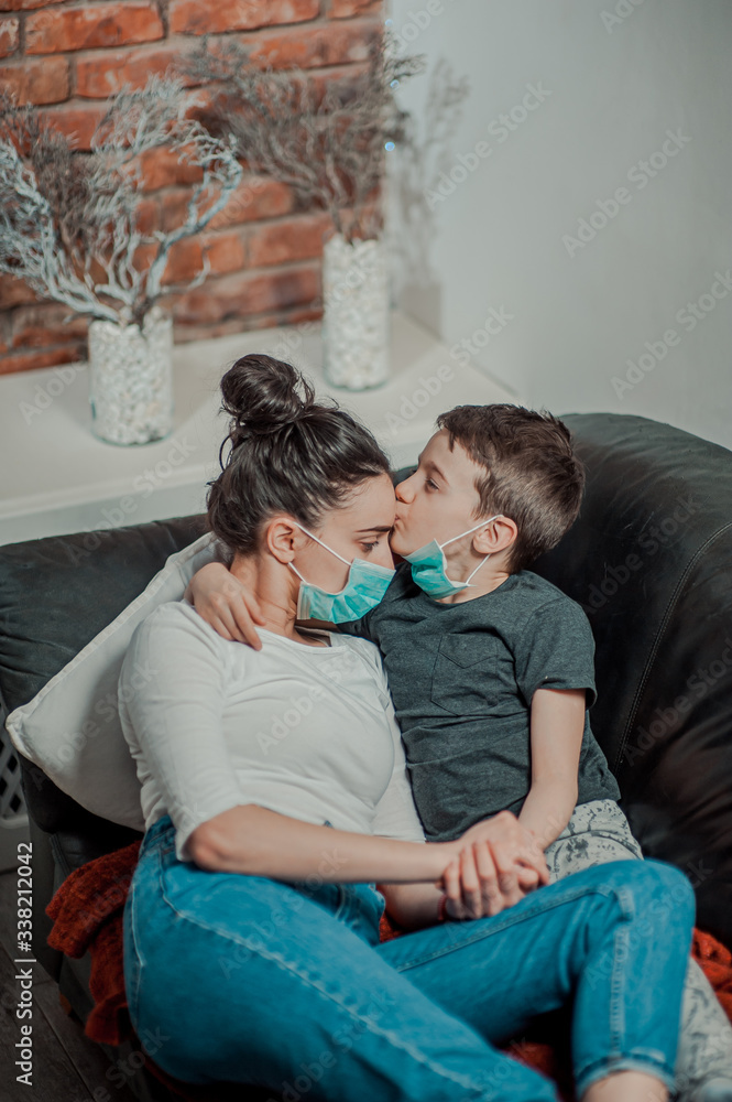 Obraz premium quarantined mother and baby at home